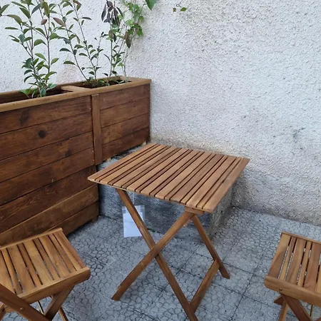 Apartment Canones *
